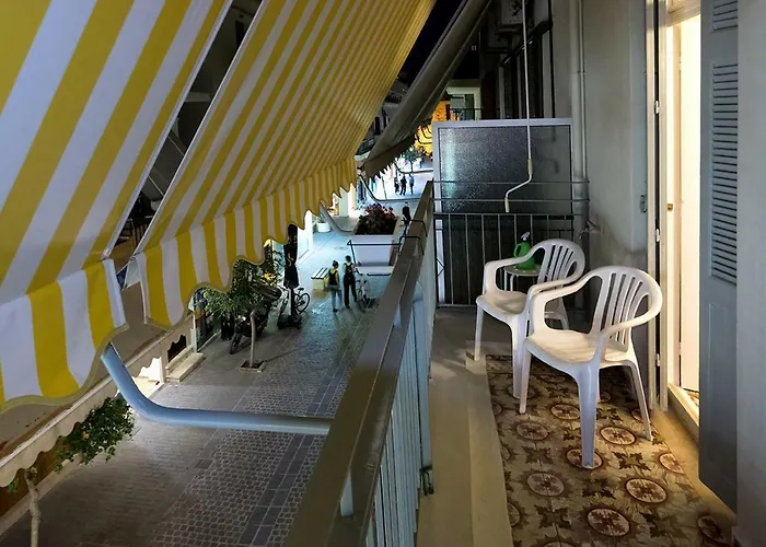 Emmanouil's House Апартаменты Ханья